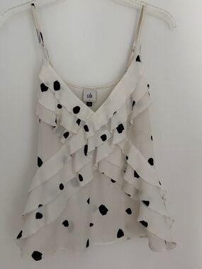 Black & white with ruffles - classy tank